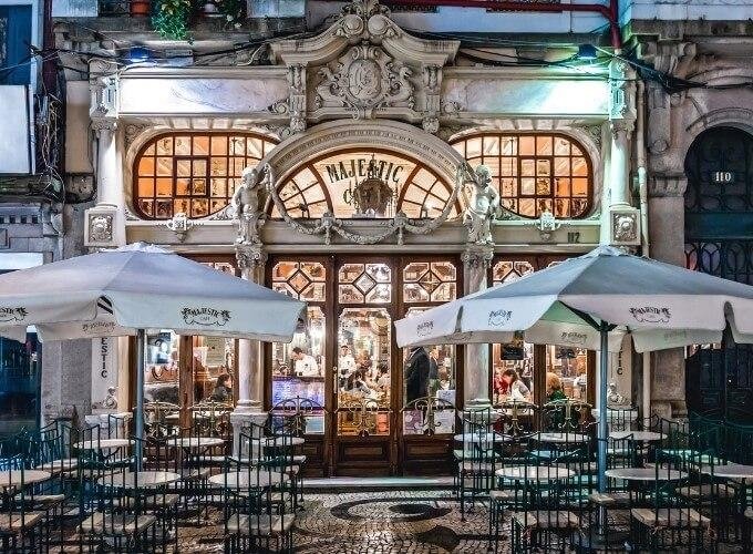 Le Café Majestic