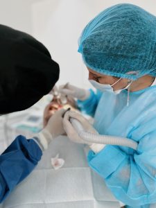 Prix implant dentaire