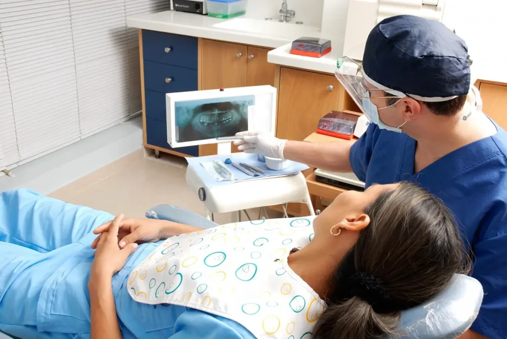 Pourquoi est-ce indispensable de consulter un dentiste régulièrement ? 2 Pourquoi consulter un dentiste régulièrement est vital