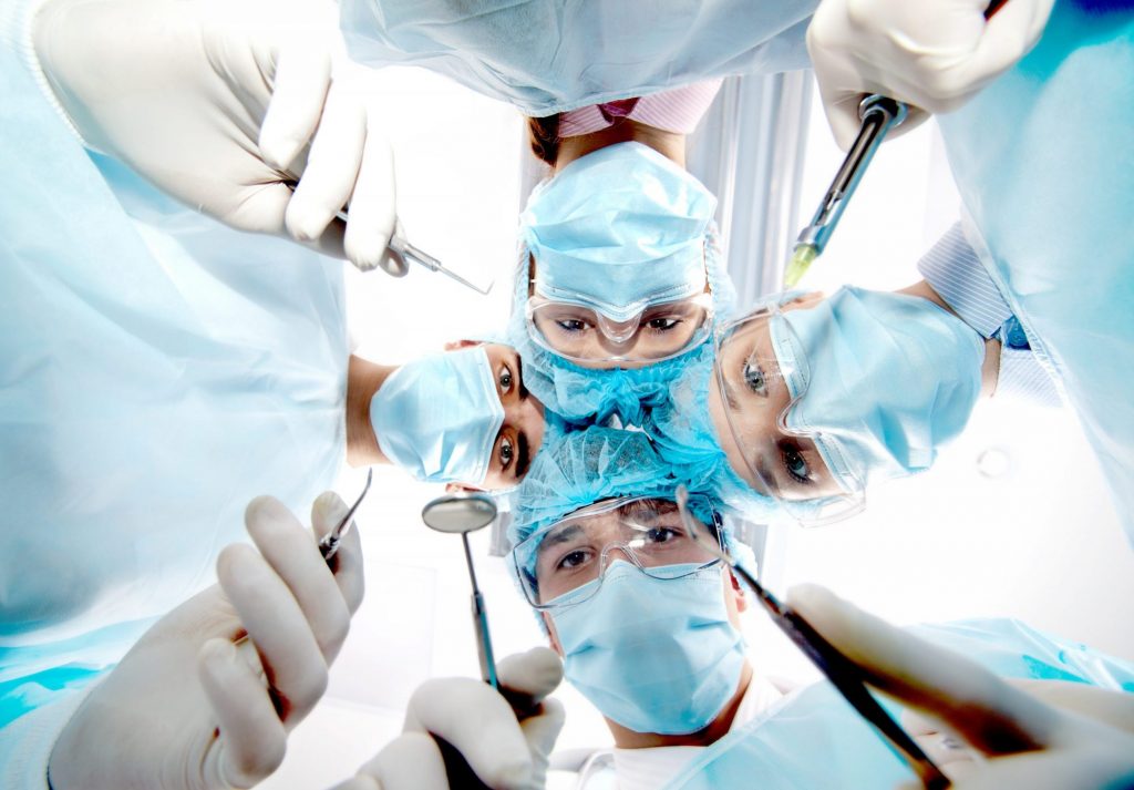 Consultation dans une clinique dentaire au Portugal avec un dentiste francophone