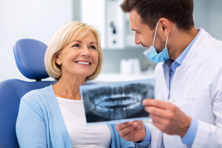 clinique dentaire hongrie avis consultation dentiste patiente senior budapest