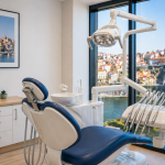 clinique dentaire moderne à Porto pour soins dentaires et implants dentaires au Portugal